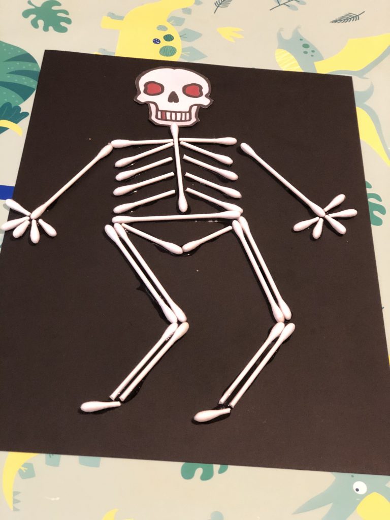 Make your own Skeleton Craft using Earbuds Housebound